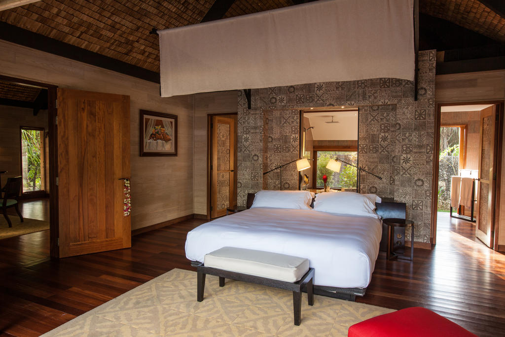 Ціни в готелі St. Regis Bora Bora Resort