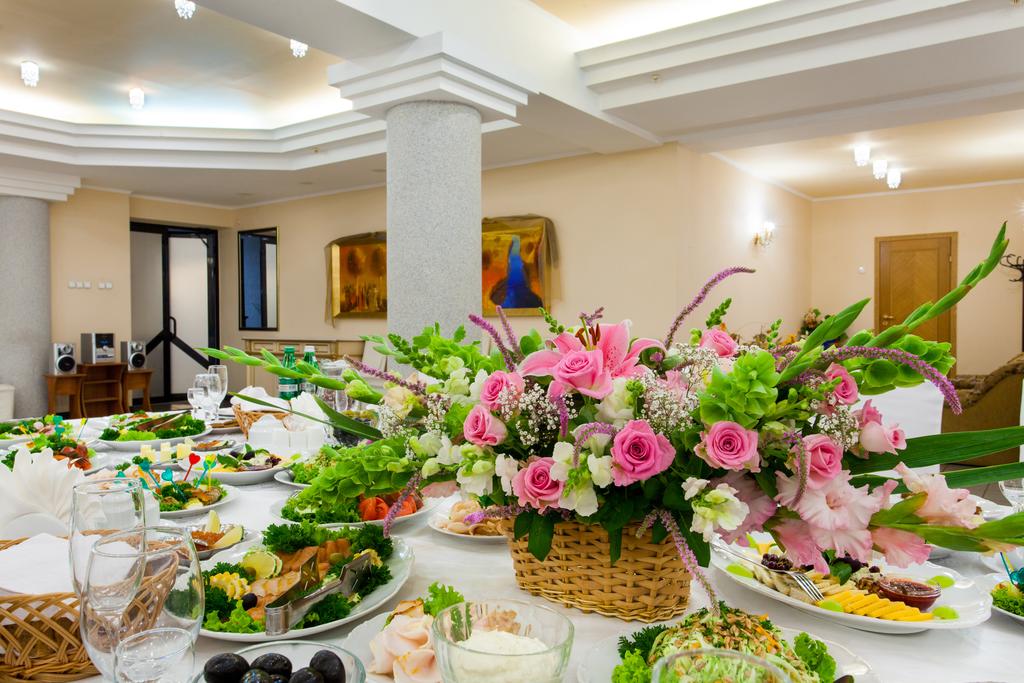 Горящие туры в отель Спутник Львов Украина