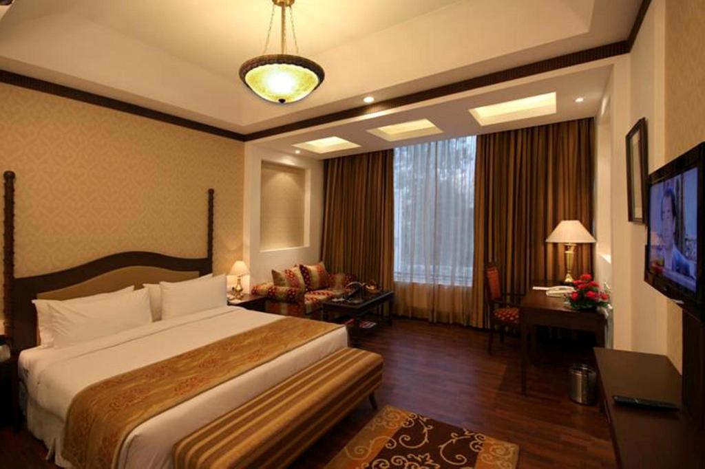 Горящие туры в отель Country Inn & Suites by Carlson Delhi Satbari Дели Индия