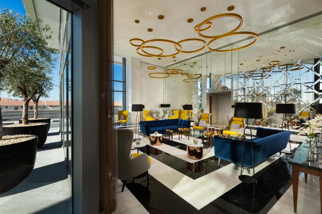Готель, ОАЕ, Дубай (місто), Millennium Atria Business Bay