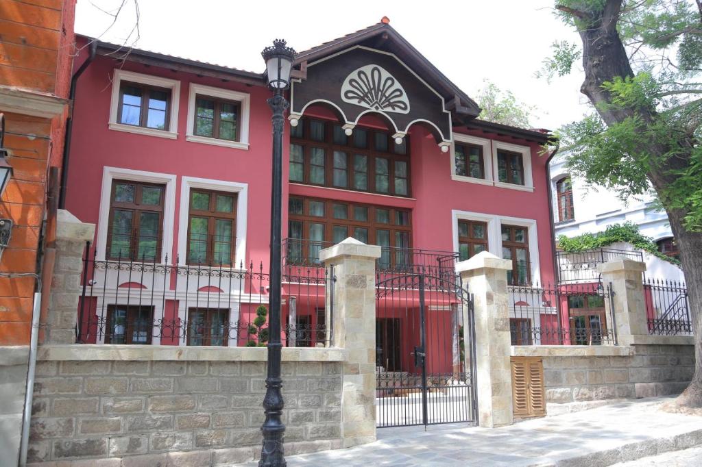 Hillhouse Plovdiv Болгария цены