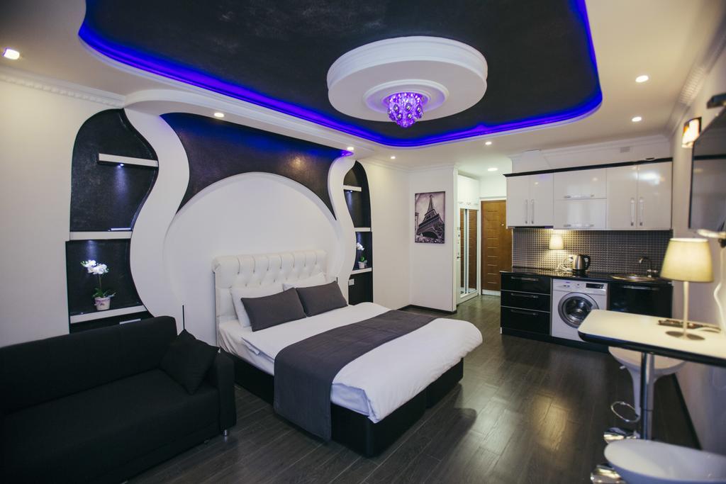 Відпочинок в готелі Aparthotel Holiday Lux Batumi