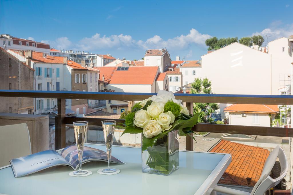 Tours to the hotel Gray d’Albion Hotel Cannes France