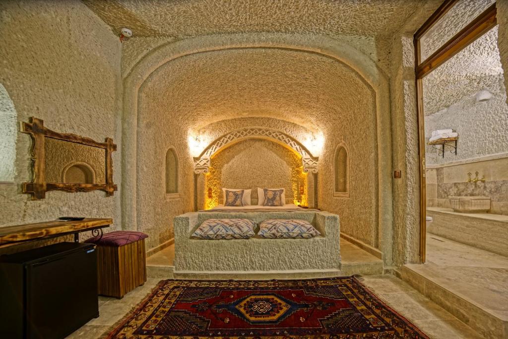 Отдых в отеле Risus Cave Suites