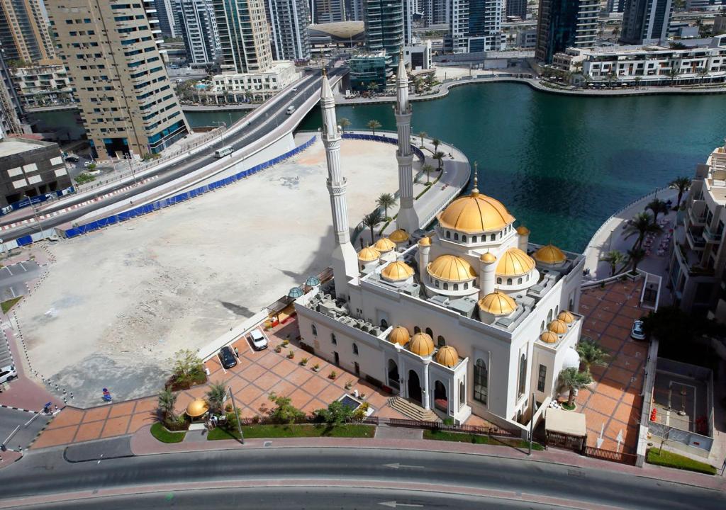 Barcelo Residences Dubai Marina фото туристів