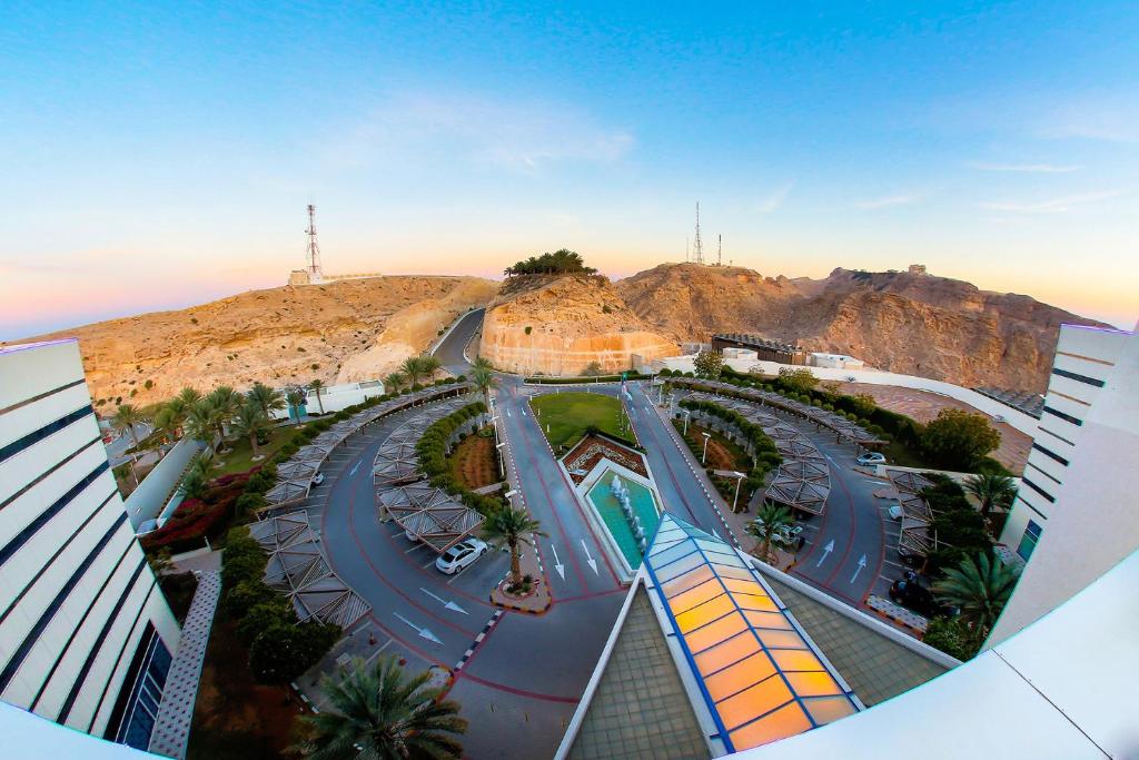 Горящие туры в отель Mercure Grand Jebel Hafeet Эль-Айн