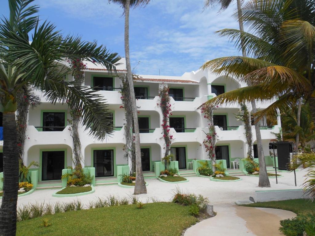 Горящие туры в отель Hotel Club Akumal Caribe Плая-дель-Кармен