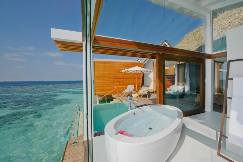 Hotel, Maldives, Ari & Razd Atoll, Kandolhu Island Resort