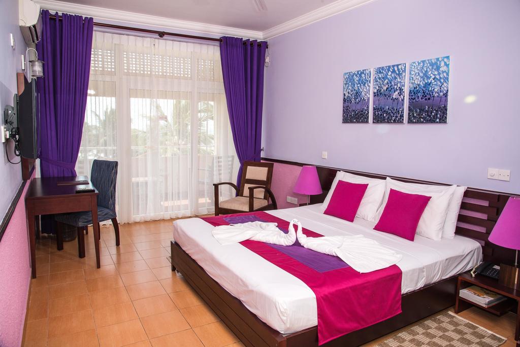 Tours to the hotel Paradise Beach Negombo