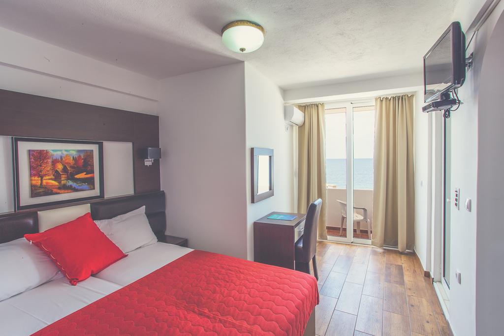 Hotel,  Dobra Voda, Montenegro, Villa David