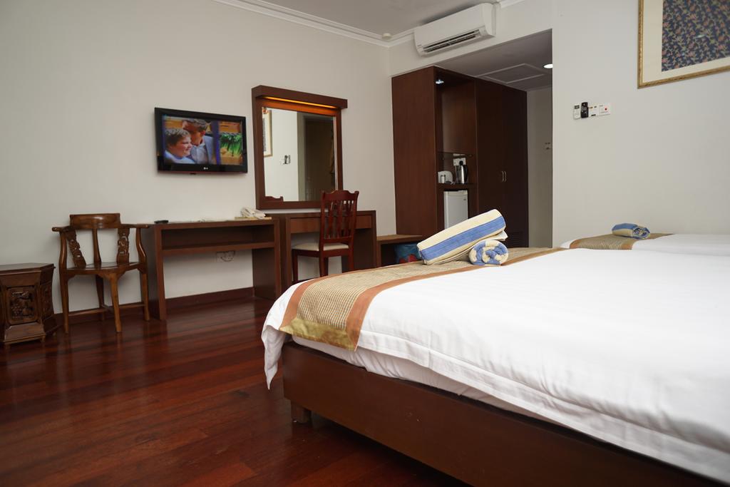 Hotel guest reviews Langkah Syabas Beach Resort