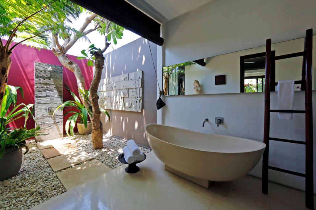 Отзывы про отдых в отеле, Chandra Luxury Villas Bali