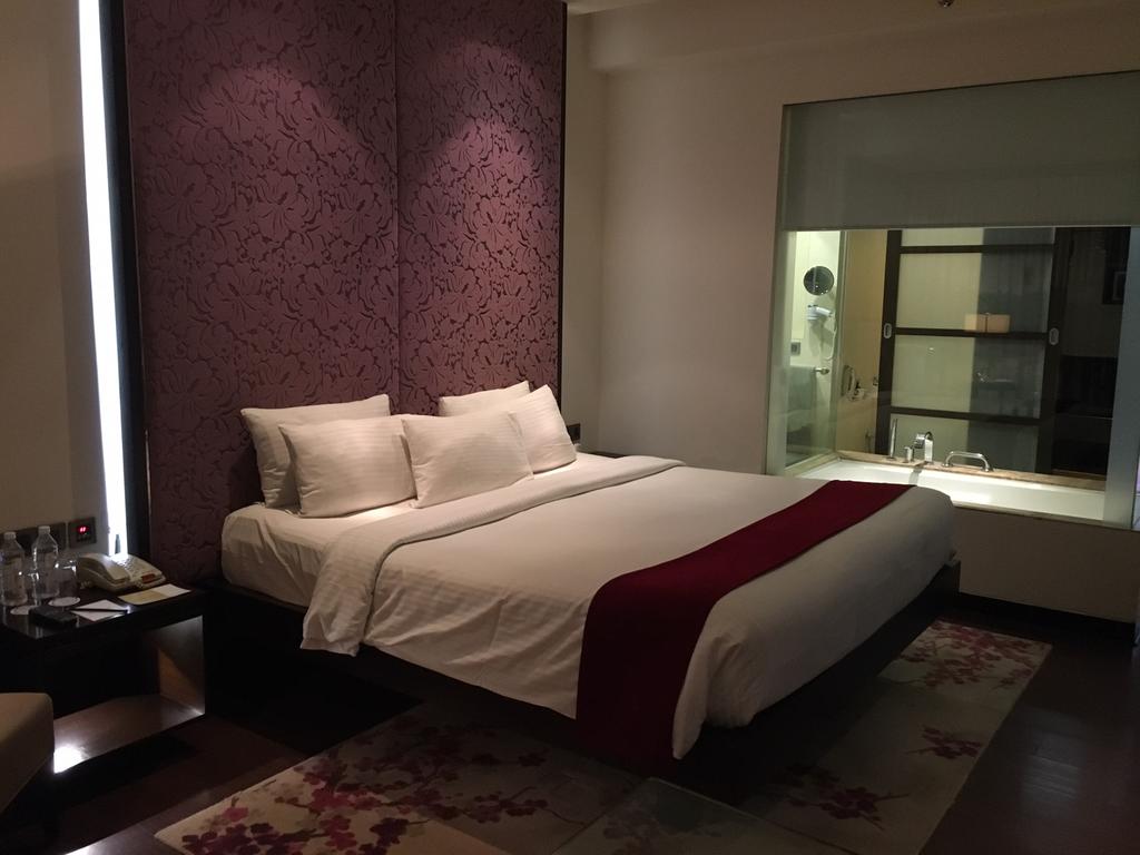Reviews of tourists Royal Orchid