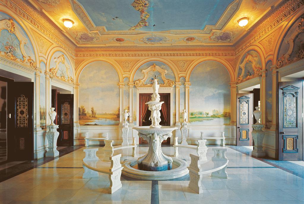 Hot tours in Hotel Taj Falaknuma Palace Hyderabad India