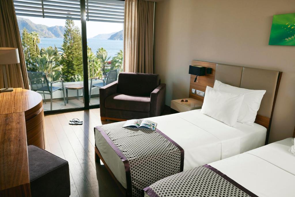 Відпочинок в готелі Tui Blue Grand Azur (Tui Hotels Grand Azur, D-Resort Grand Azur Marmaris) Мармарис