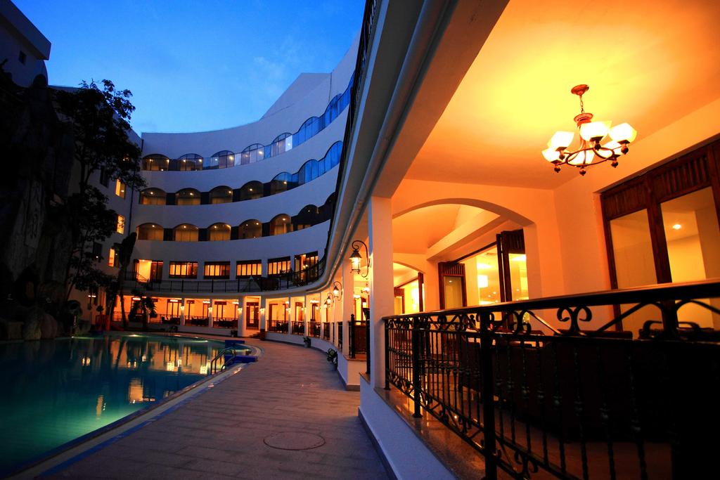 Відпочинок в готелі Sanya Jingli Lai Resort Санья