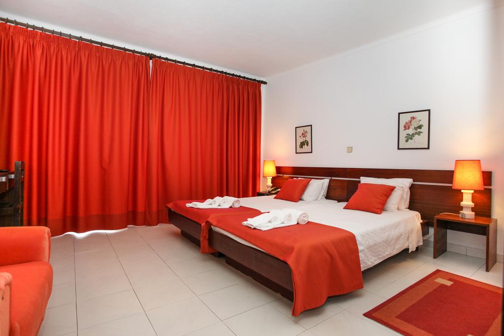 Відпочинок в готелі Aparthotel Barracuda Сан-Мігел (острів) Португалія