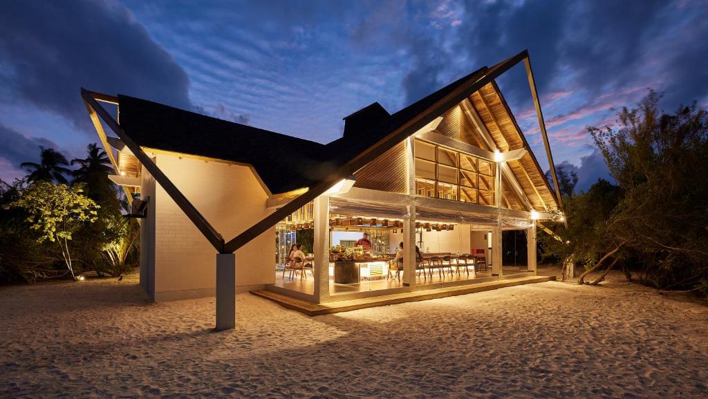 Туры в отель Nh Collection Maldives Havodda Resort (ex. Amari Havodda) Хувадху Атолл Мальдивы