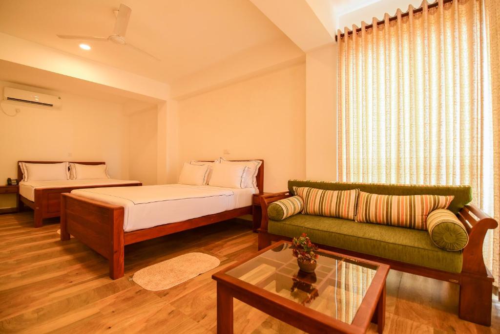 Отель, Шри-Ланка, Хиккадува, Chaaya Inn Hotel