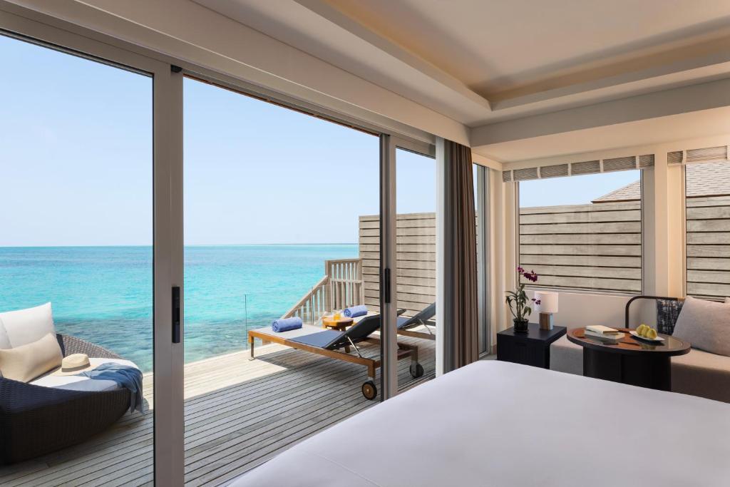 Отель, Мальдивы, Баа Атолл, Avani+ Fares Maldives Resort