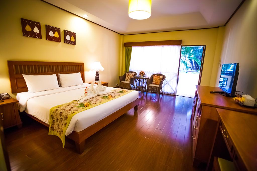 Pattaya Beach Natural Park Resort prices