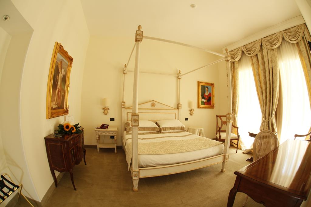 Oferty hotelowe last minute Grand Hotel Di Lecce Lecce