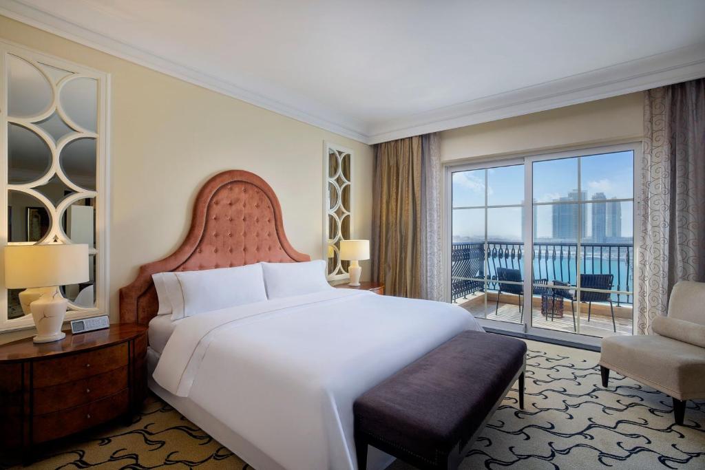 Отзывы гостей отеля The Westin Dubai Mina Seyahi Beach Resort & Marina