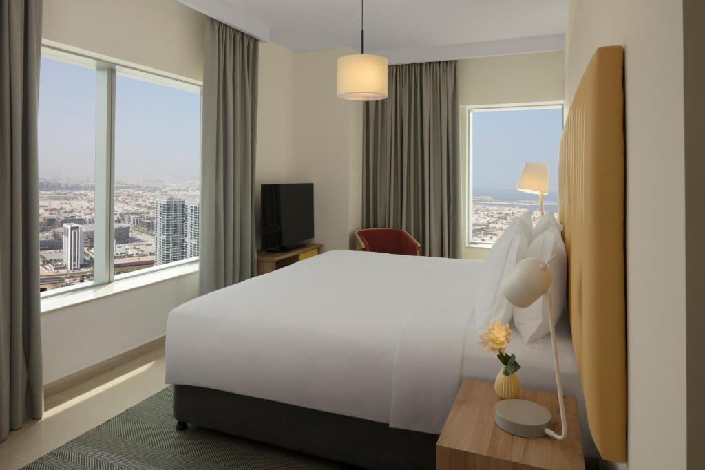 Фото отеля Staybridge Suites Dubai Financial Centre, an Ihg Hotel