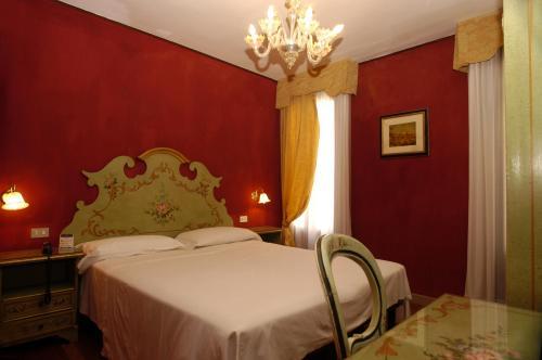 Tours to the hotel Malibran Venice Italy