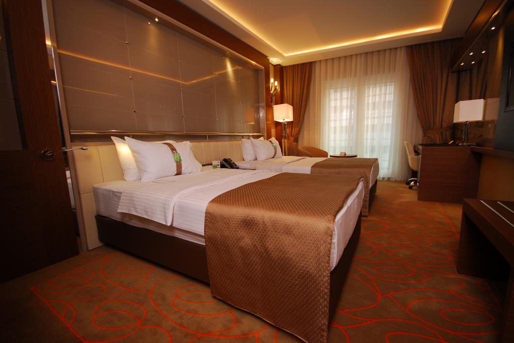 Анкара, Holiday Inn Ankara Kavaklidere, 4