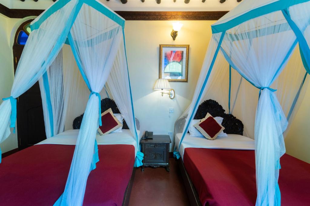 Dhow Palace Hotel, Танзания