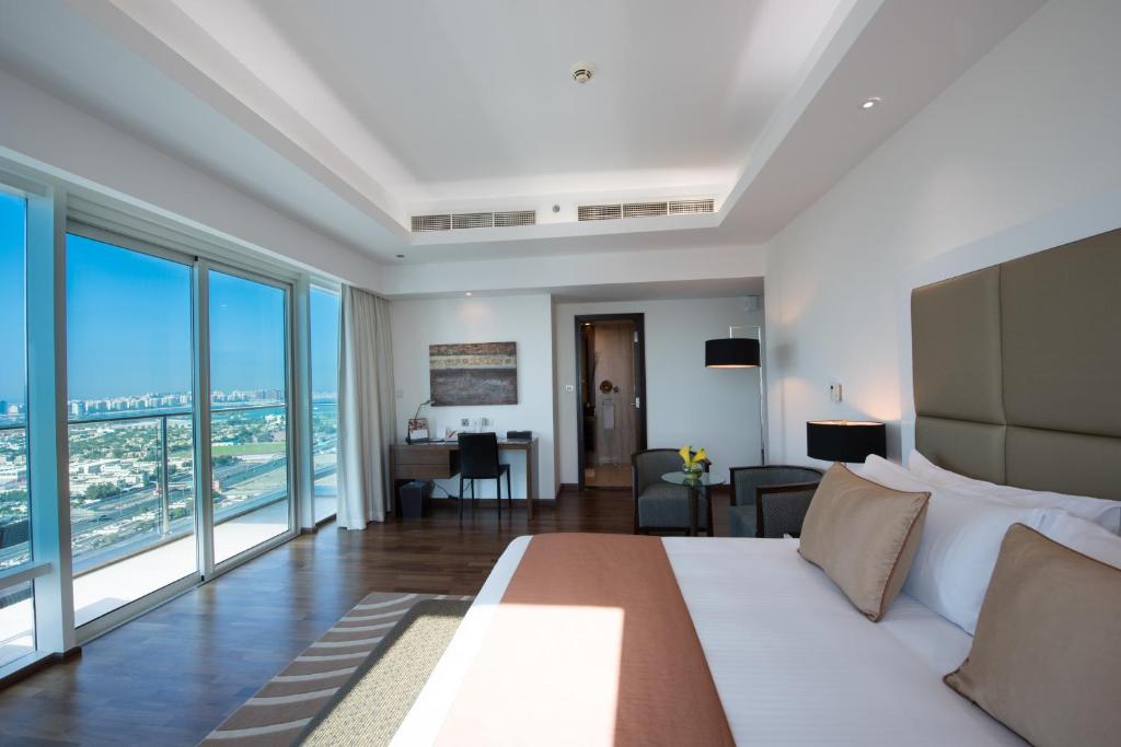 Дубай (город) La Suite Dubai Hotel & Apartments (ex. Fraser Suites)