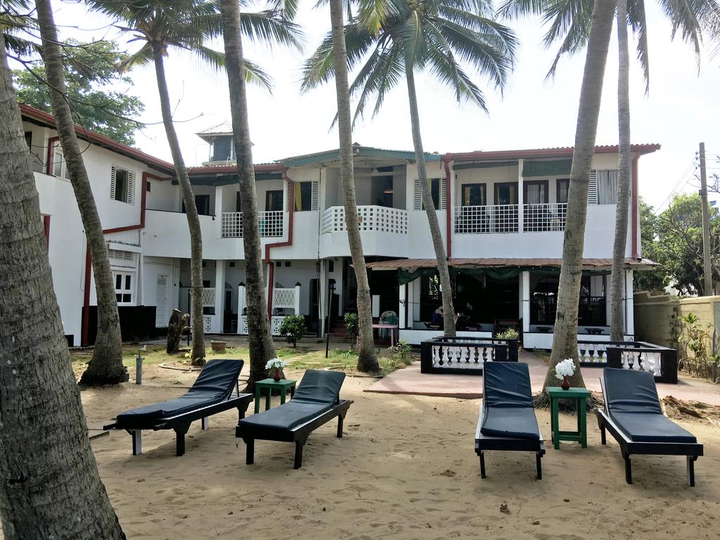 Dephanie Beach Hotel, Негомбо, фотографии туров