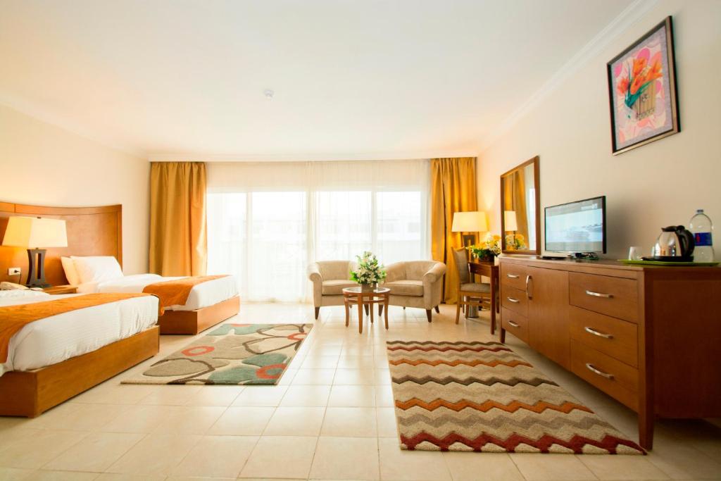 Відгуки про готелі Old Vic Sharm Resort