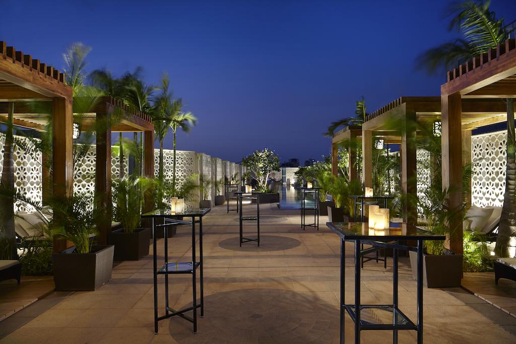 Цены в отеле The Ritz-Carlton, Bangalore