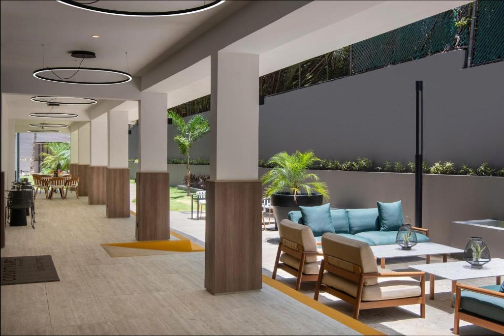 Відпочинок в готелі Courtyard by Marriott Santo Domingo Санто-Домінго Домініканська республіка