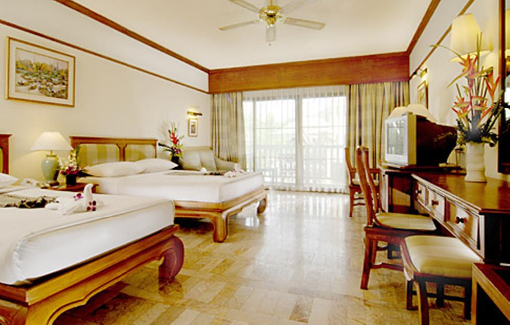 Hotel guest reviews Thara Patong Beach Resort