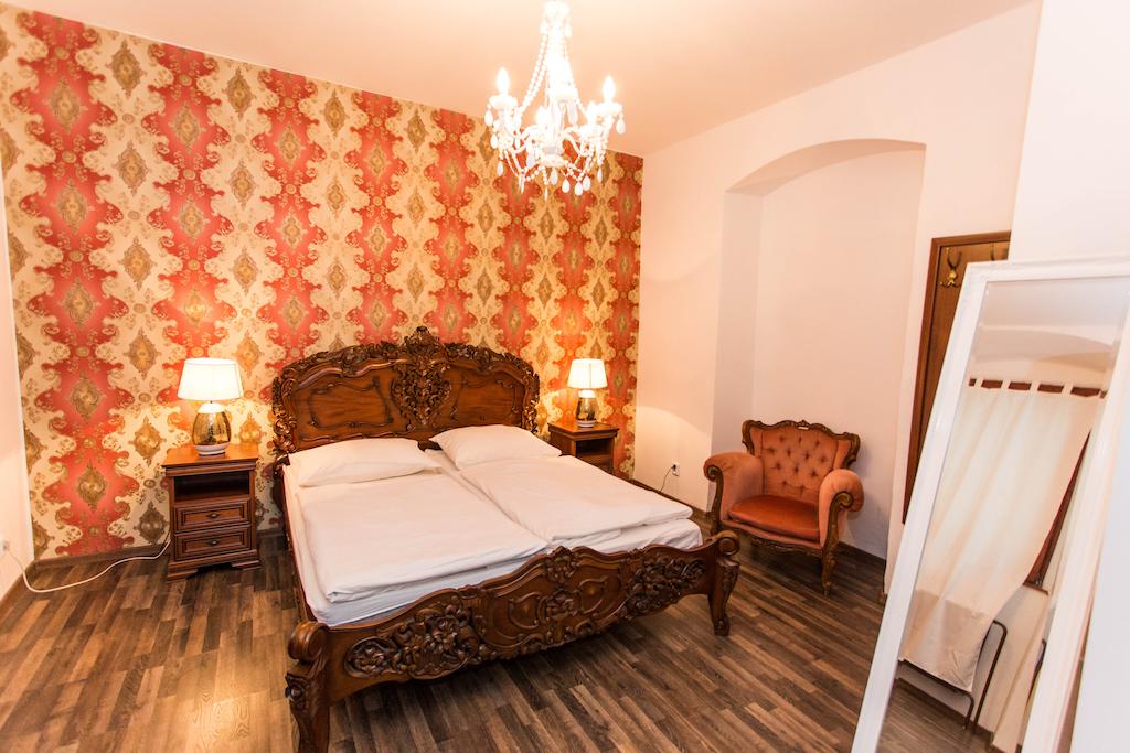 Отзывы про отдых в отеле, Old City Bratislava