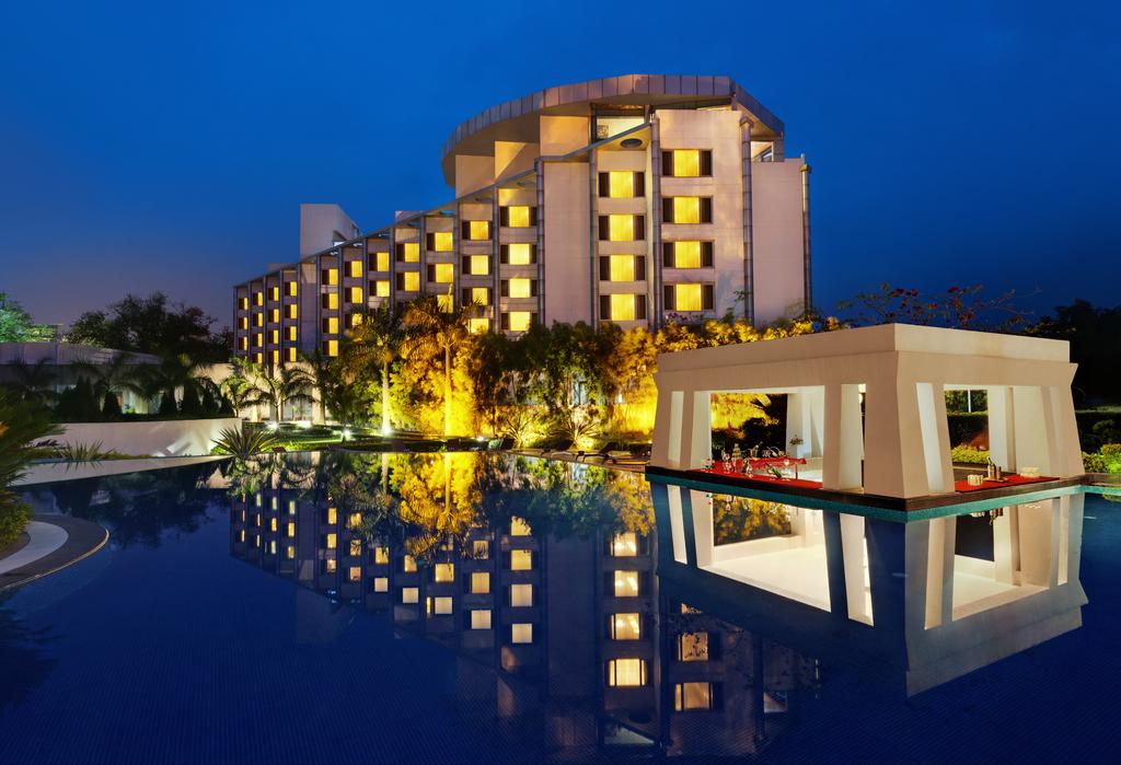 Отель, Индия, Варанаси, Ramada Plaza Jhv