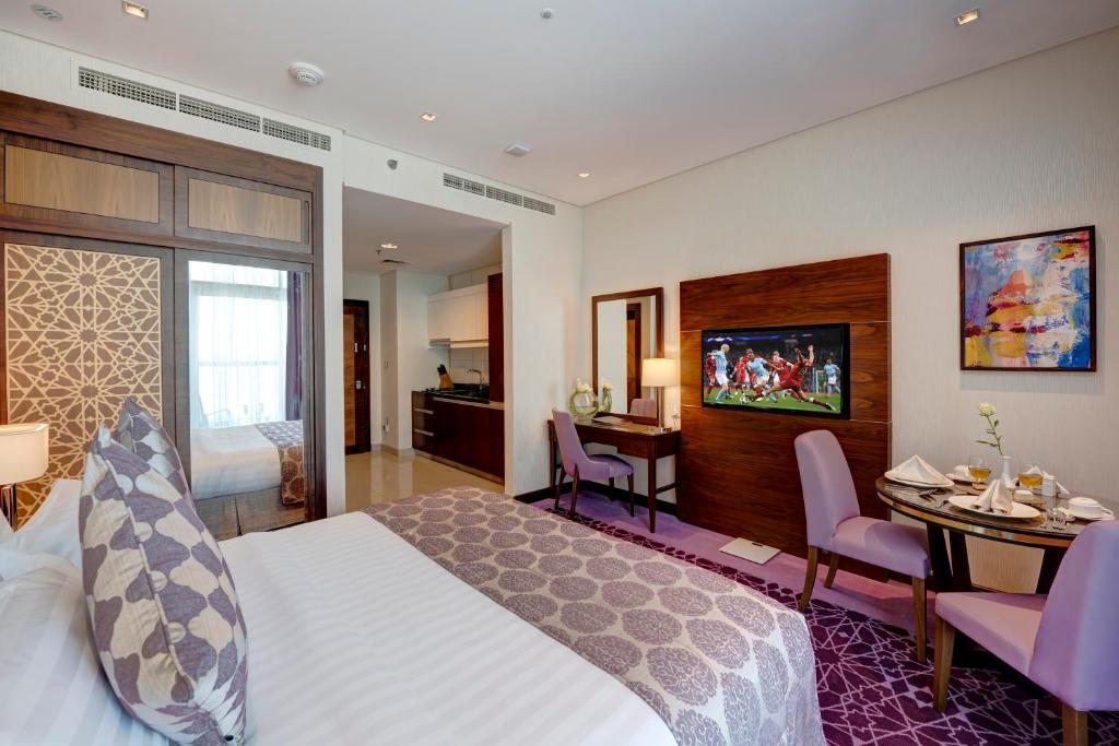 Hotel, 5, Royal Continental Suites
