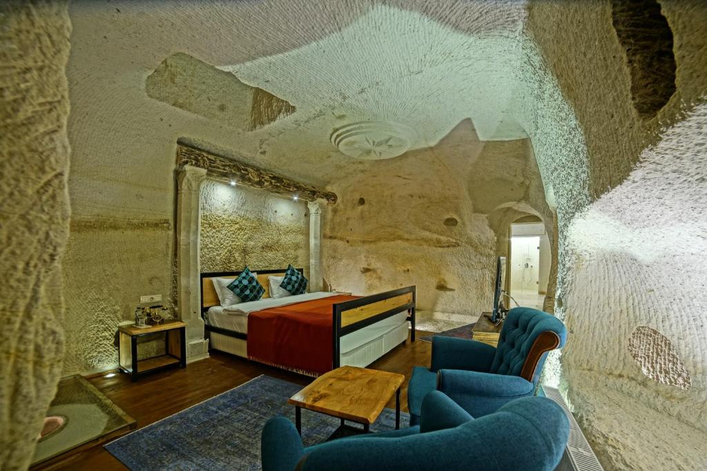 Цены в отеле Taru Cave Suites