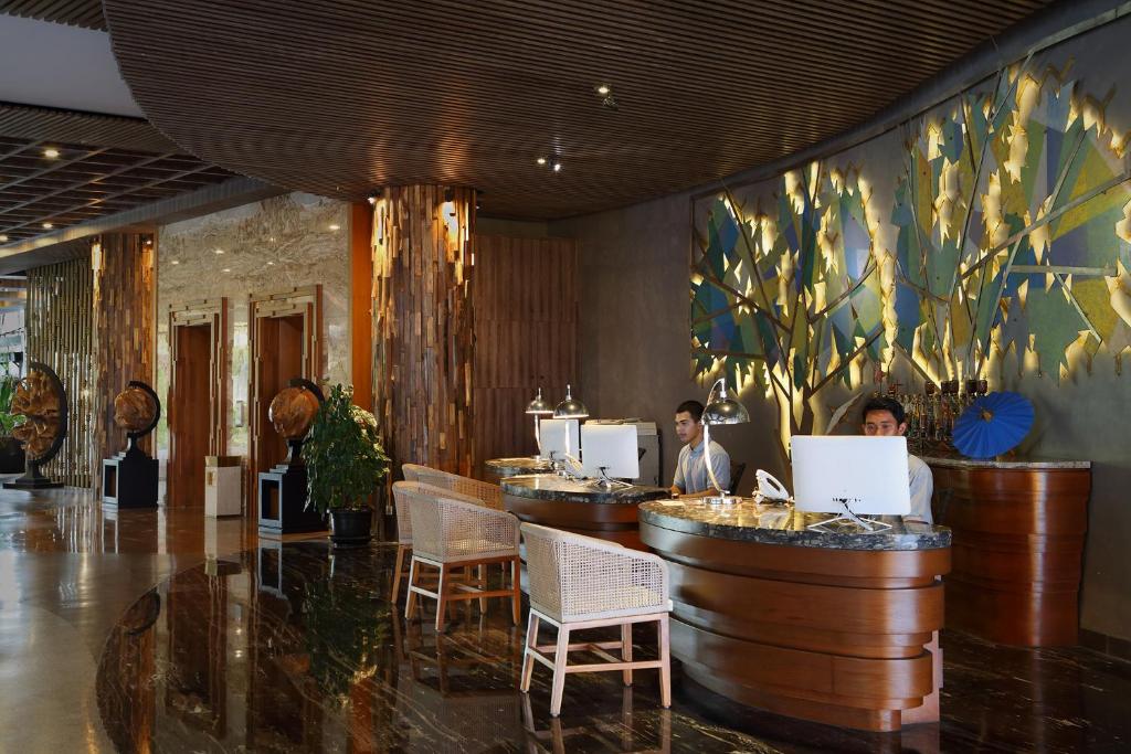 The Crystal Luxury Bay Resort, Нуса-Дуа, фотографии туров