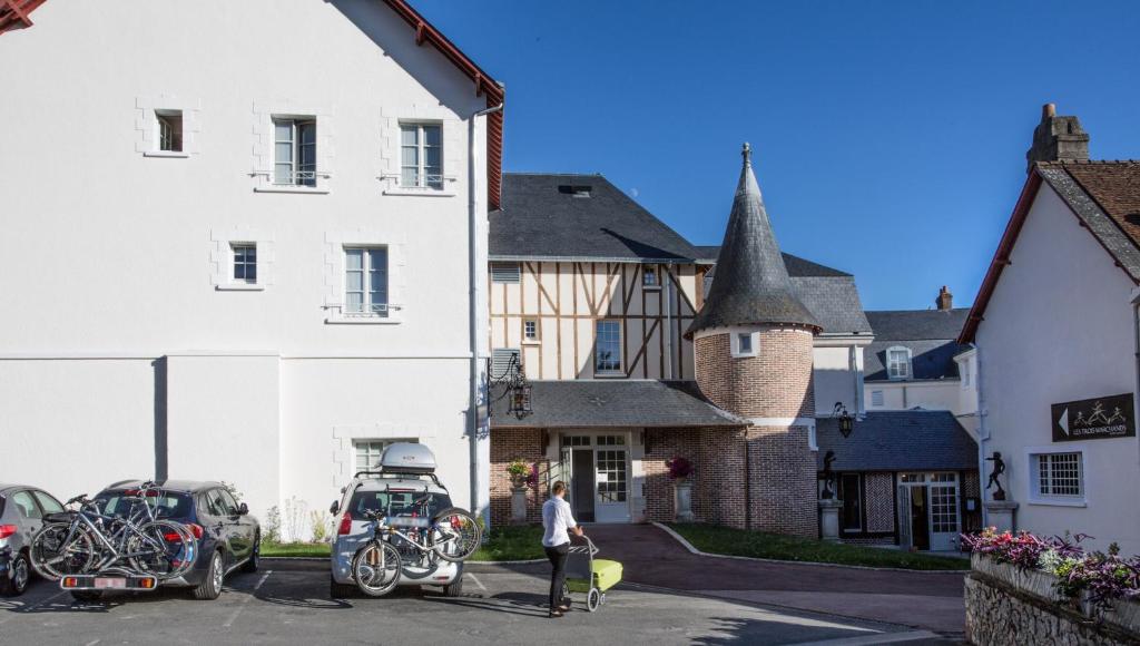 Tours to the hotel Relais Trois Chateaux