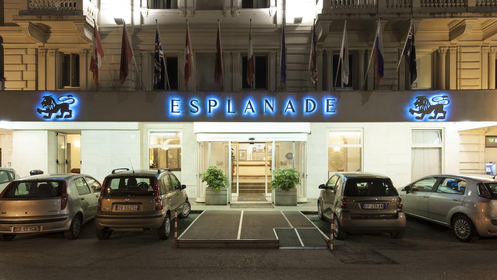 Відгуки туристів Esplanade