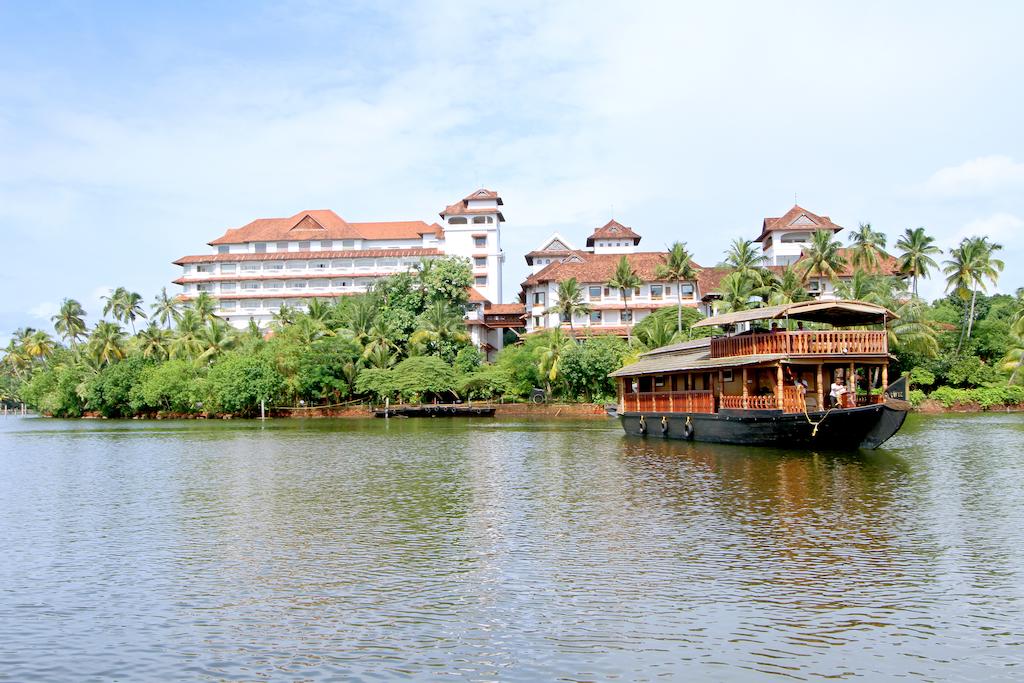The Raviz Resort & Spa Ashtamudi, Керала