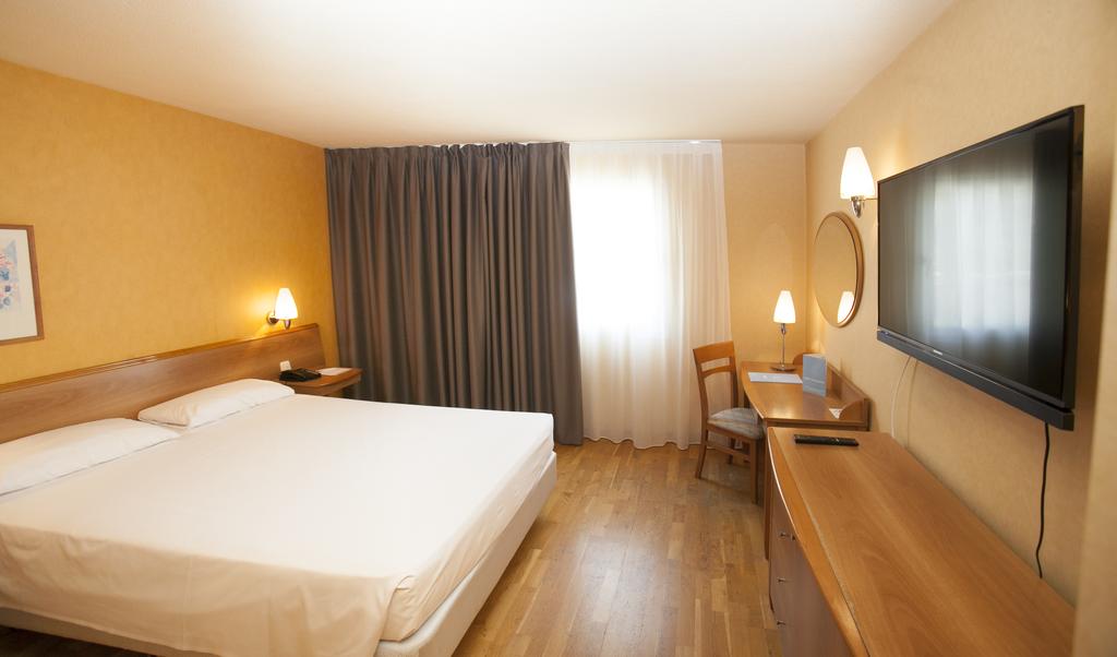 Горящие туры в отель Holiday Inn Alicante