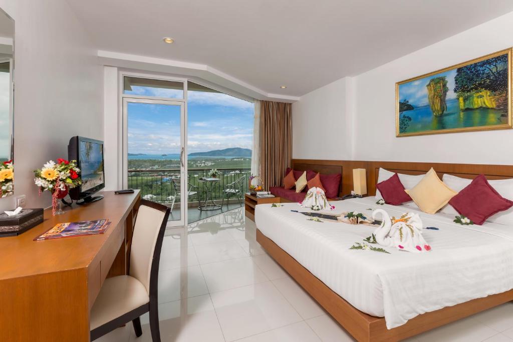 The View Rawada Resort & Spa, Phuket ceny