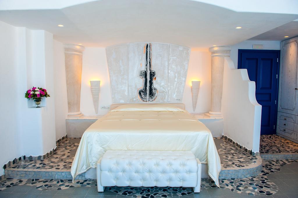 Odpoczynek w hotelu Astarte Suites Santorini (wyspa)
