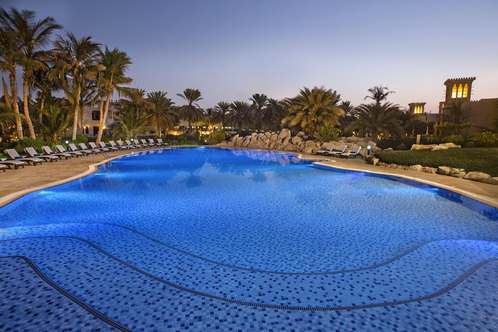 Hilton Al Hamra Beach & Golf Resort photos of tourists
