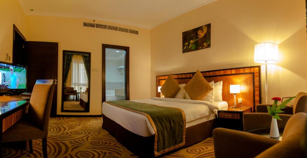 Горящие туры в отель Al Majaz Premiere Hotel Apartments Шарджа